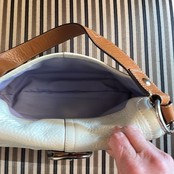 Y2K/vintage coach F13105 pebbled leather SOHO off white with tan shoulder bag - Picture 8 of 14